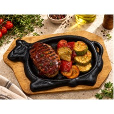 СТЕЙК ФЛАМБЕ ИЗ СВИНОЙ КОРЕЙКИ  BBQ С ТОМЛЕНЫМИ ОВОЩАМИ 